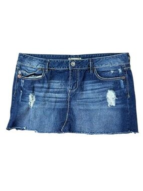 Woman’s YMI distressed denim jean mini skirt size 18